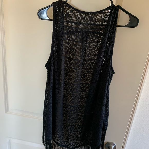 Shaw - Picture 3 of 3